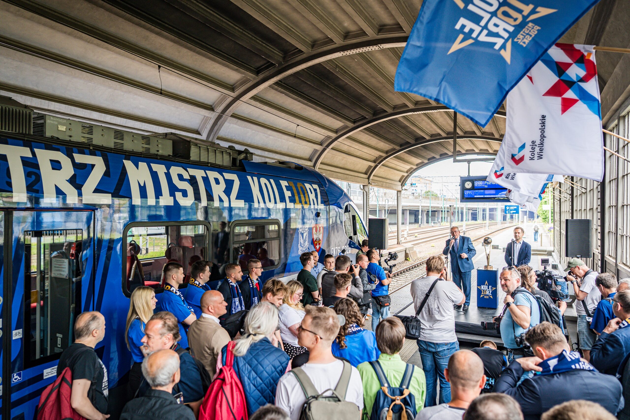 Pociąg Kolei Wielkopolskich i KKS Lech Poznań