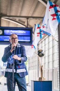 Pociąg Kolei Wielkopolskich i KKS Lech Poznań