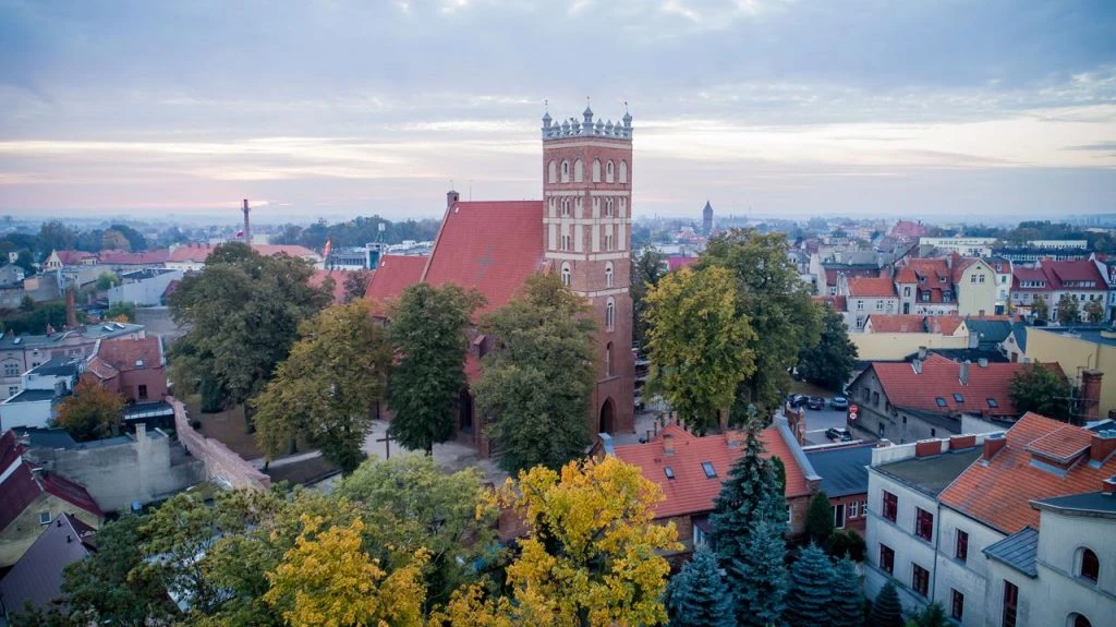 Kolegiata-Sredzka-1024x575_wynik