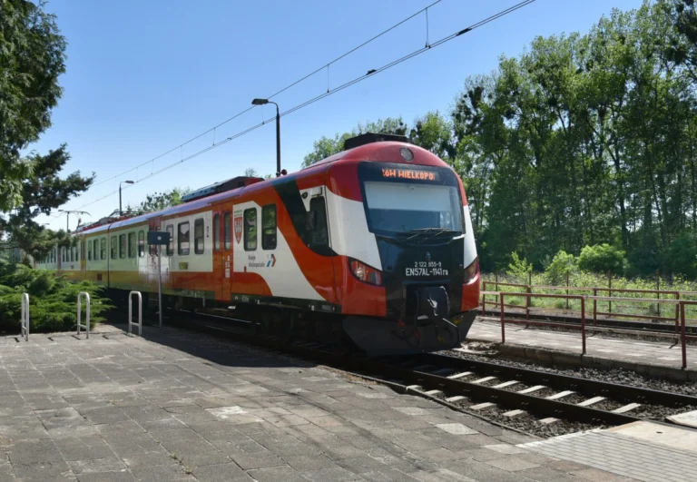 EN57